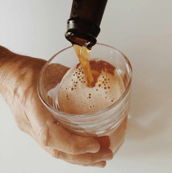 Peut-on boire de l'alcool périmé sans risque ?